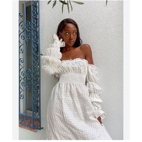 Sleeper Michelin Dress 100% Linen White & Pink Little Roses Off Shoulder NWT XL - Picture 4 of 16